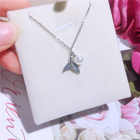 NEW 925 Silver mermaid necklace Weekend sale - Picture 1 of 3